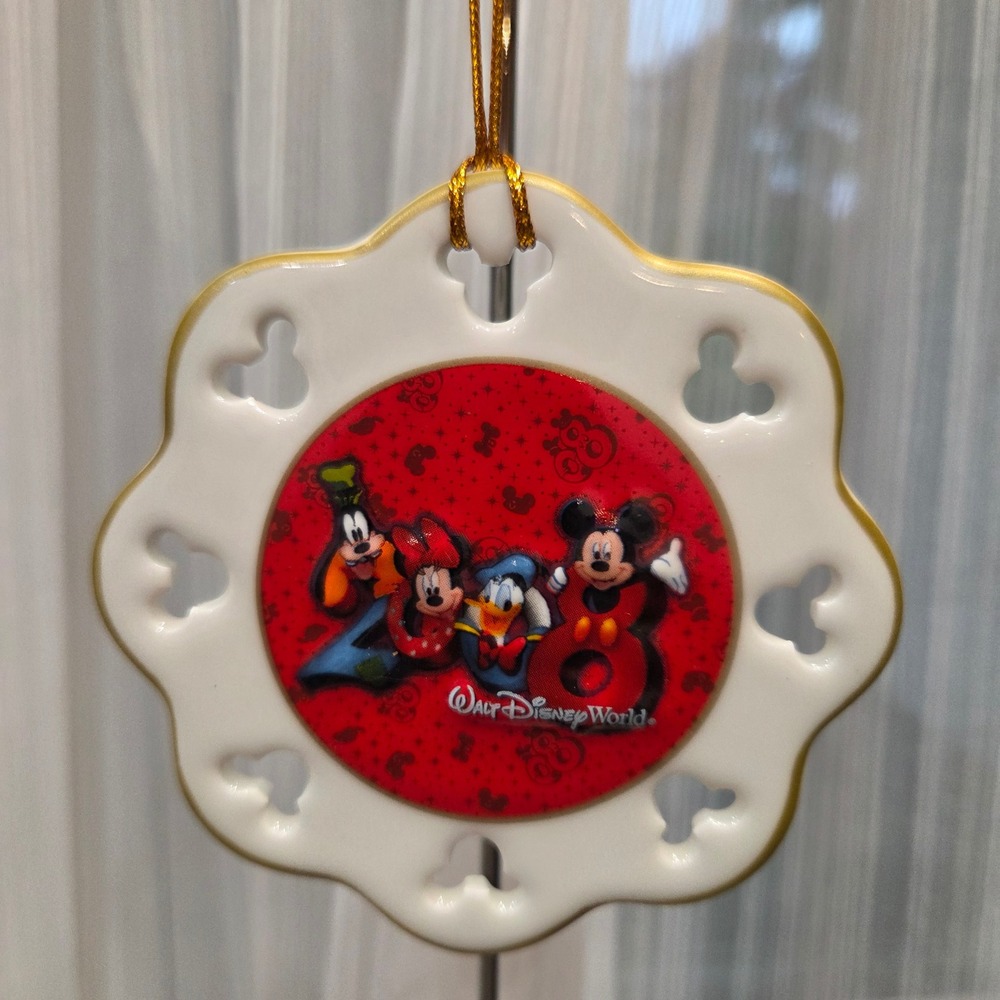 Walt Disney World Four Parks One World 2008 Ceramic Snowflake Holiday Ornament
